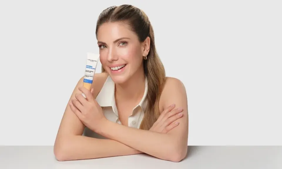 Hydra Water Plump SPF 50 BB Krem — Yves Rocher